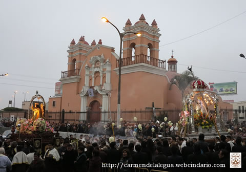 INICIO DE LA SOLEMNE PROCESION VIRGEN DEL CARMEN DE LA LEGUA